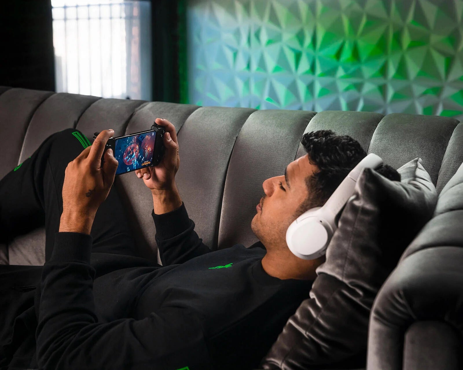 Razer Kishi V2 USB-C Mobile Gaming Controller